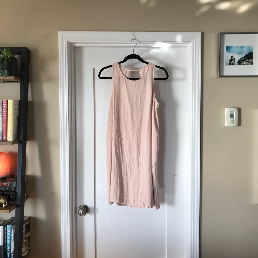 🚨NWT Tart Emma Keyhole Back Blush Dress🚨